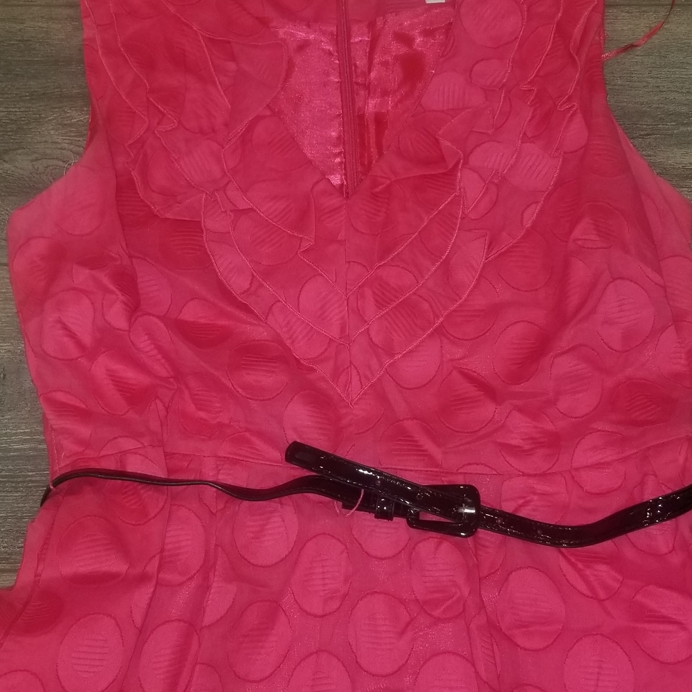 Dress - Picture 2 of 4